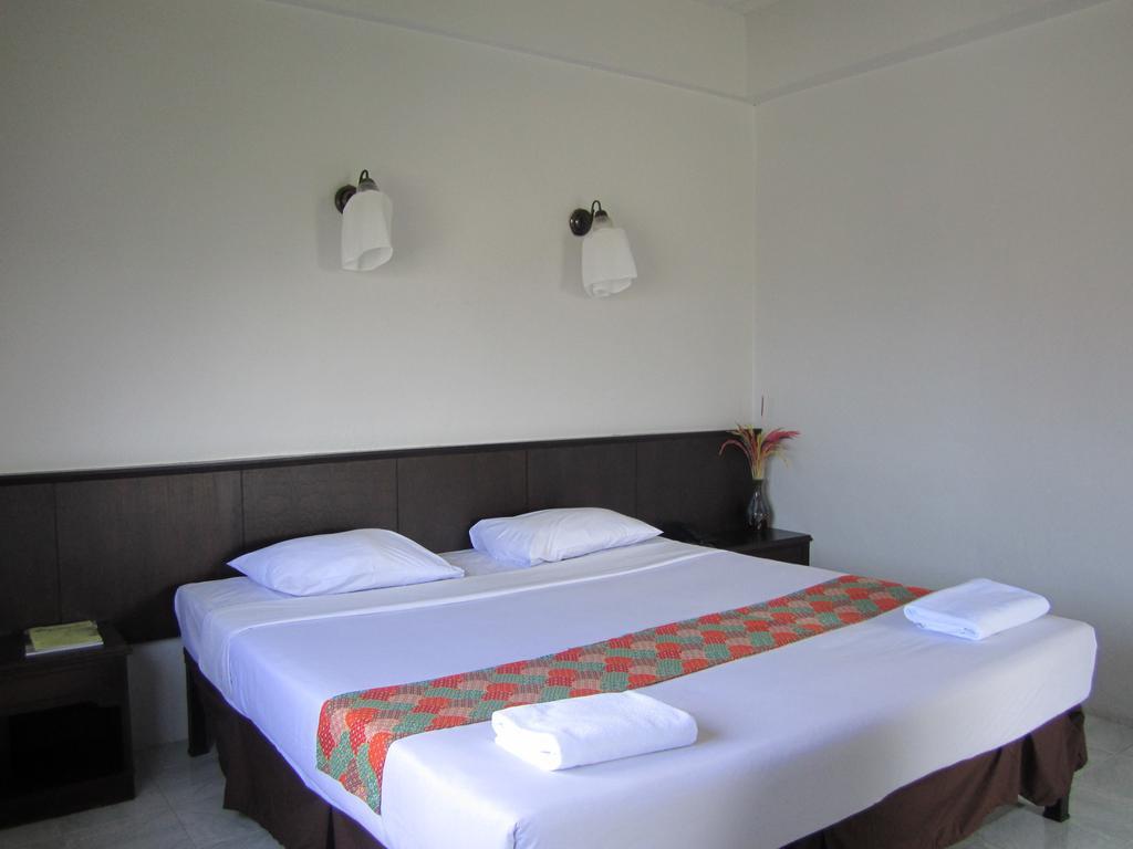 Rome Place Hotel Phuket Εξωτερικό φωτογραφία